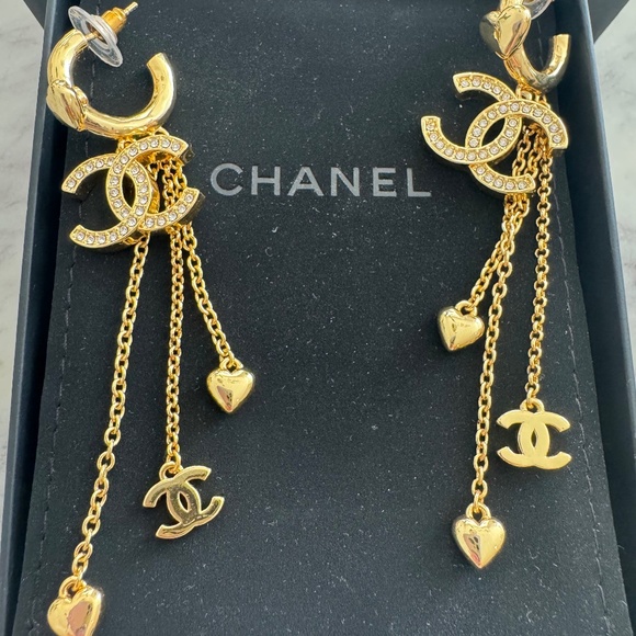 CHANEL Jewelry - CHANEL Gold CC Logo Heart Dangling Pendant Earings 22P collection